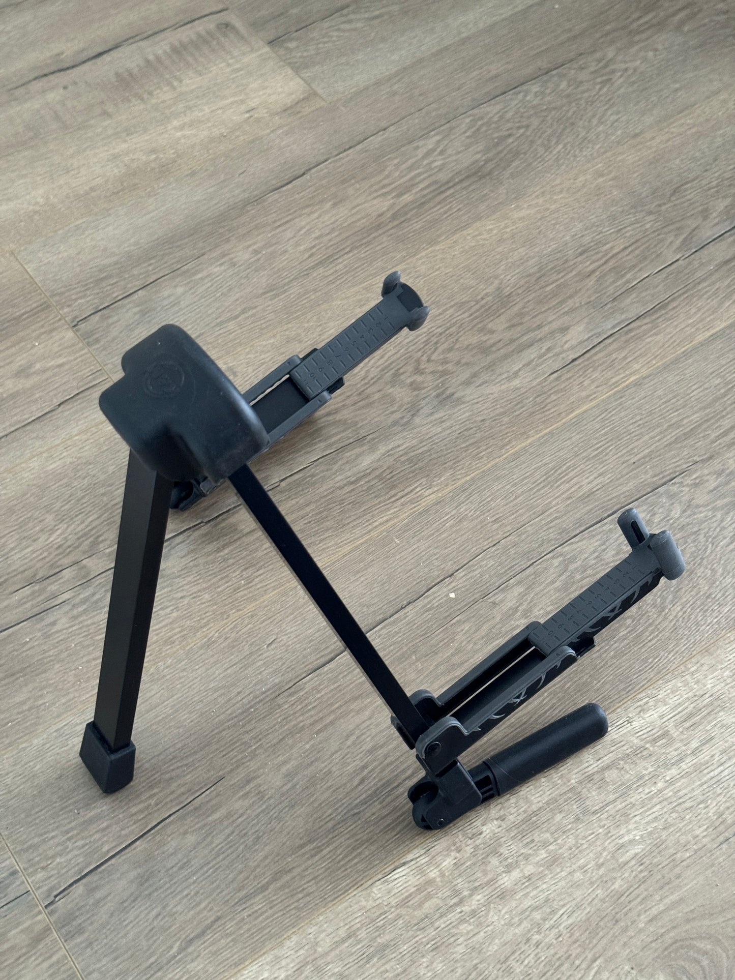 Konig & Meyer Memphis Travel Guitar Stand