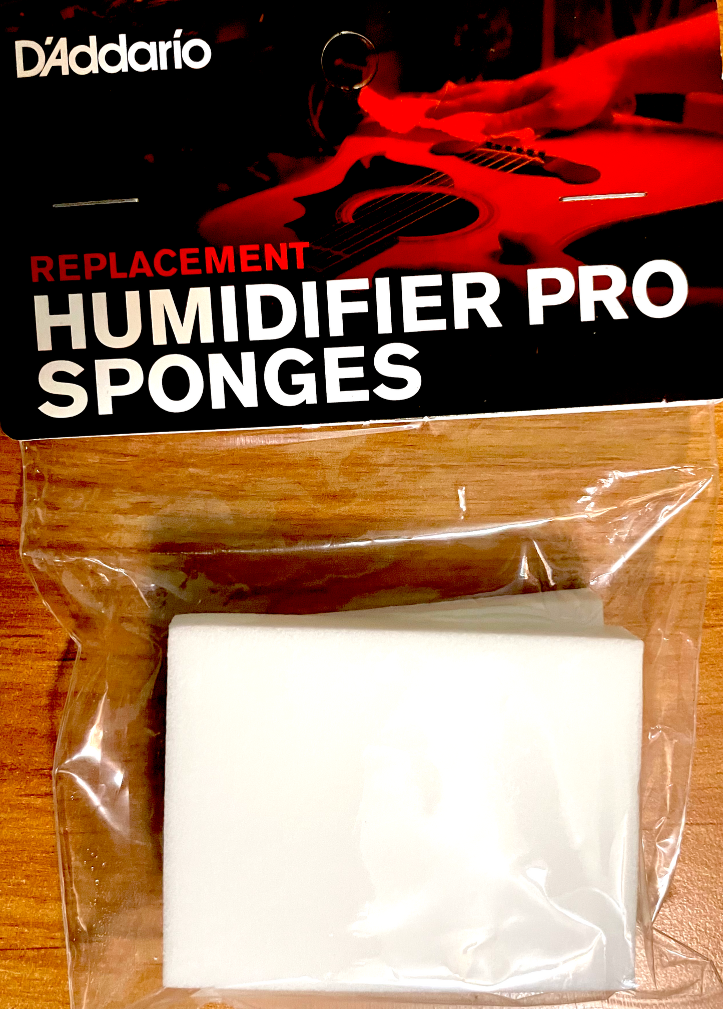 D'Addario Acoustic Guitar Humidifier PRO with Extra Sponges