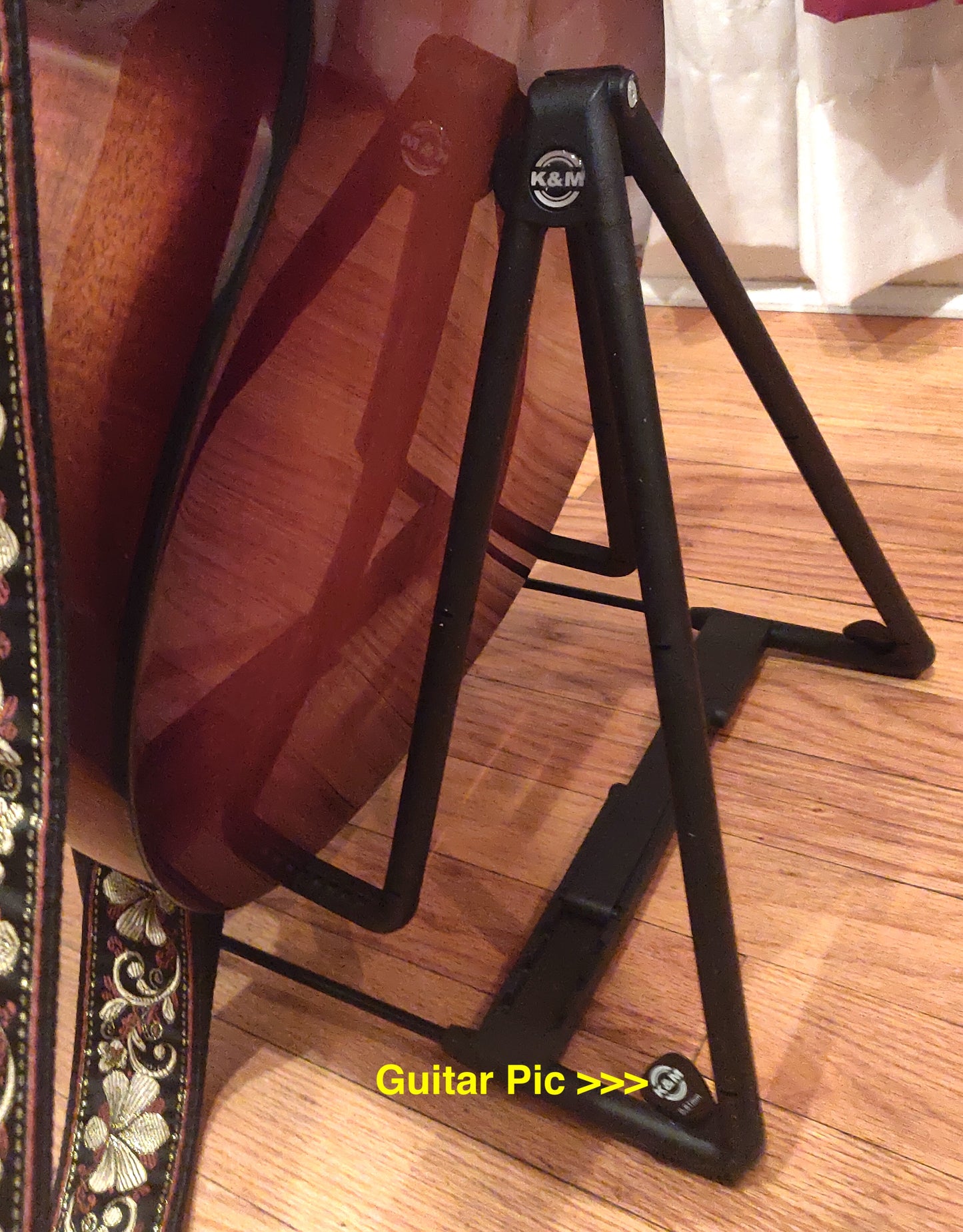 Konig & Meyer Heli 2 17580 Compact Acoustic Guitar Stand