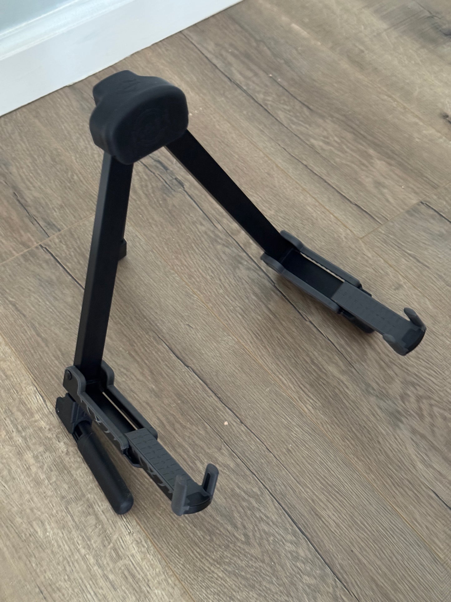 Konig & Meyer Memphis Travel Guitar Stand