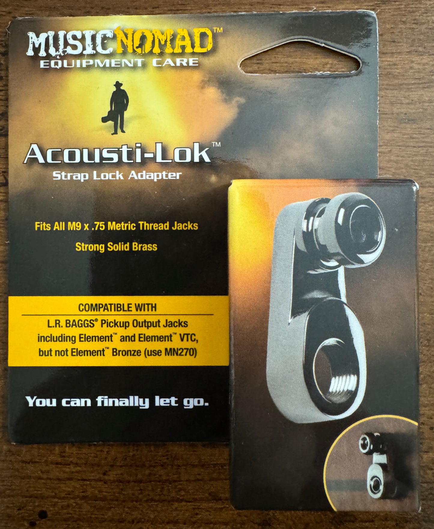 Music Nomad: Acousti-Lok Strap Lock Adapter for Metric Output Jacks MN271