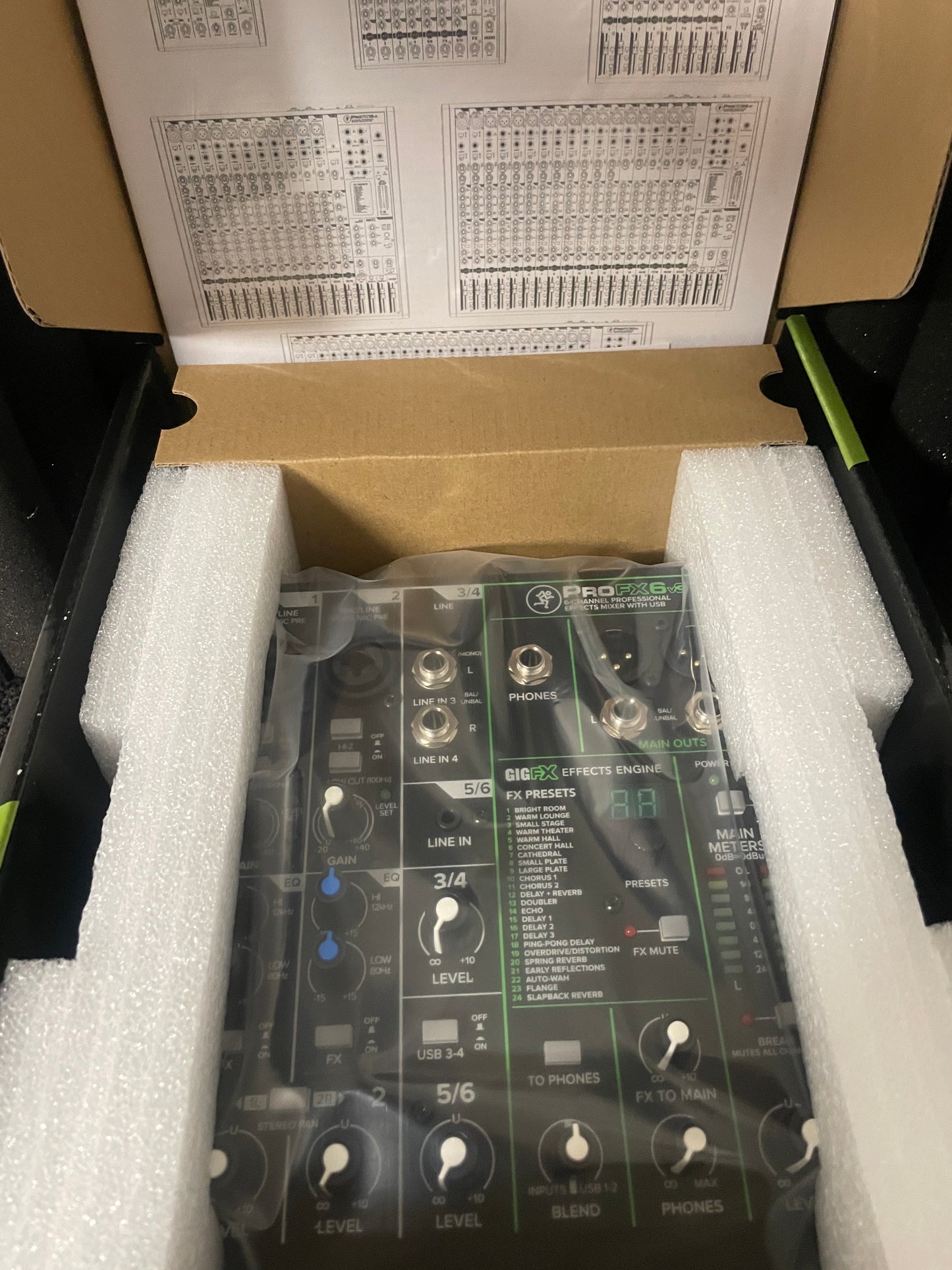 Mackie PROFX6V3 6 Channel Professional Effects Compact Mixer (Interface)